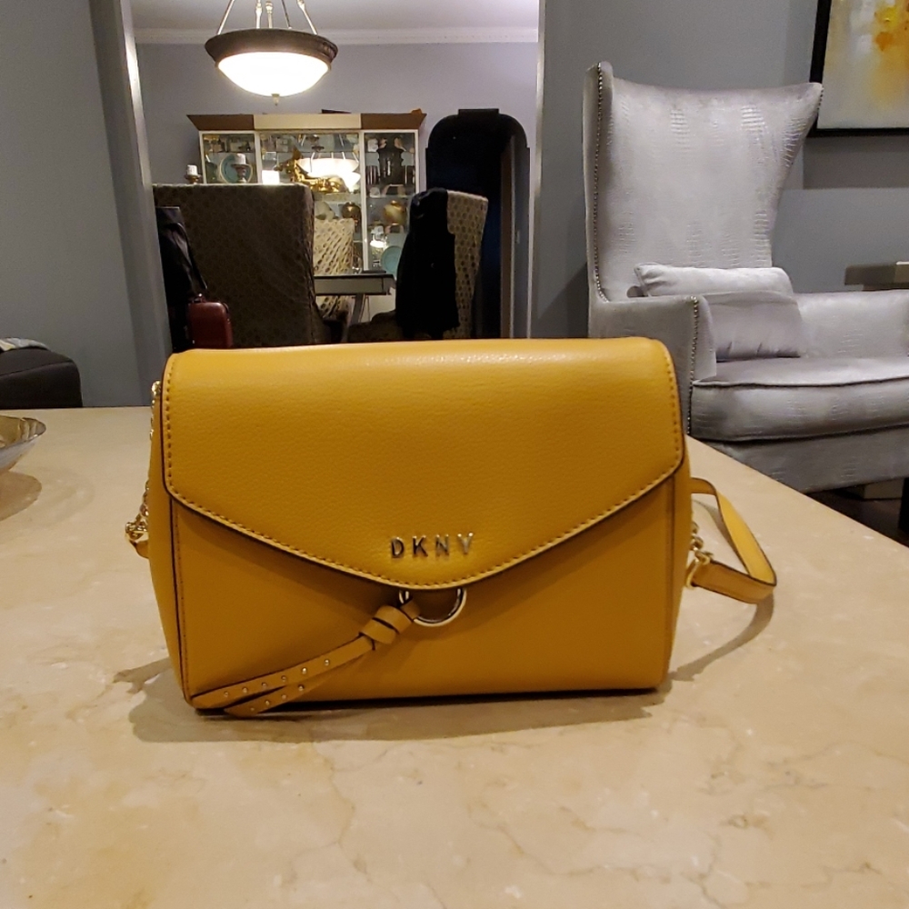Dkny small bag leather mustard